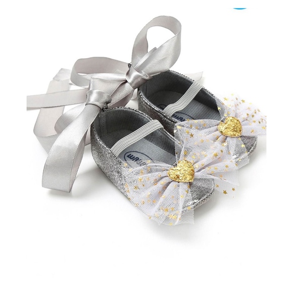 One Rainbow Other - Silver Statement Bow Princess Baby Girl Shoes